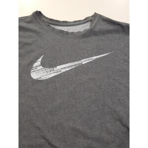 NIKE Mens‎ Medium Gray Athletic Shirt